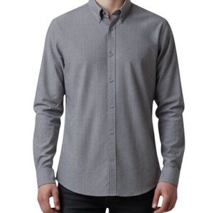 Le chateau men’s long sleeve dress shirt, 16.5-17 regular fit, excellent cond